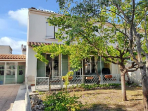 Maison charmante à Monteux avec jardin et équipements complets